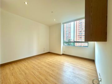 Apartamento en venta cerca al San Fernando Plaza