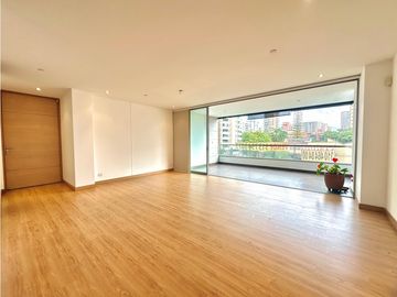Apartamento en venta cerca al San Fernando Plaza