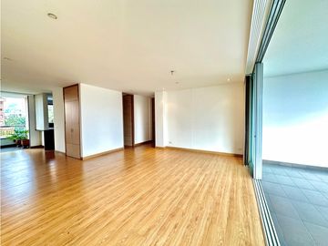 Apartamento en venta cerca al San Fernando Plaza