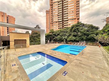 Apartamento en venta cerca al San Fernando Plaza
