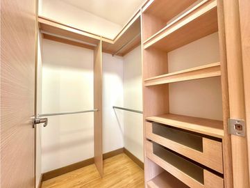 Apartamento en venta cerca al San Fernando Plaza