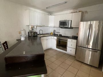 CASA CON DOBLE TERRENO EN CONJUNTO PALMAS DE MALLORCA, SOLEARES , MANZANILLO