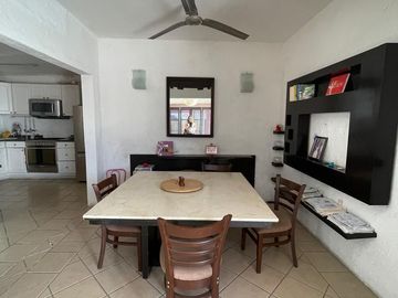 CASA CON DOBLE TERRENO EN CONJUNTO PALMAS DE MALLORCA, SOLEARES , MANZANILLO
