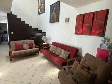 CASA CON DOBLE TERRENO EN CONJUNTO PALMAS DE MALLORCA, SOLEARES , MANZANILLO