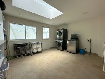 CASA EN VENTA EN  PRADO LARGO, zona esmeralda