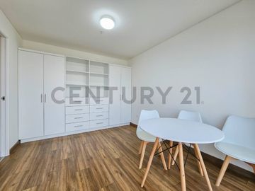 Vive o invierte con visión Dúplex estreno con vista al mar y al Golf  San Isidro