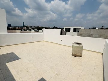 Casa en venta en Zona Pedregal de las Ánimas- Jardín Privado y Cocina soñada