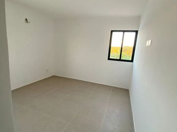EN VENTA CASA RESIDENCIAL DE DOS PISOS EN PRIVADA BOTÁNICO, CONKAL