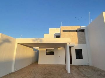 EN VENTA CASA RESIDENCIAL DE DOS PISOS EN PRIVADA BOTÁNICO, CONKAL