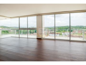 Apartamento en Venta Albrook AMPLIO  de 320 m2 con terraza de 55 m2