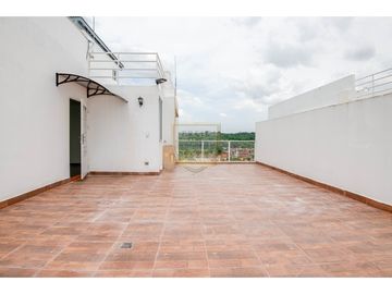 Apartamento en Venta Albrook AMPLIO  de 320 m2 con terraza de 55 m2