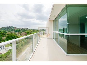 Apartamento en Venta Albrook AMPLIO  de 320 m2 con terraza de 55 m2