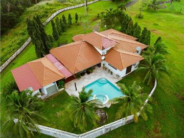 HACIENDA EN VENTA EN CHORRERRA