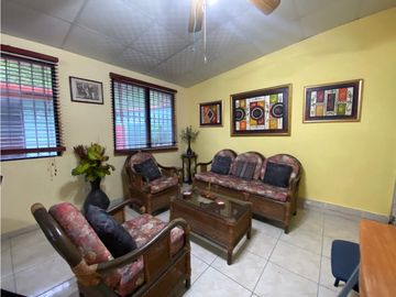 VILLA LUCRE / 565M / DOS NIVELES / BALCON / CUARTO Y BAÑO SERVICIO