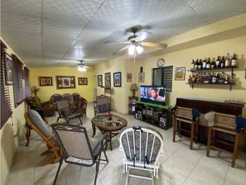 VILLA LUCRE / 565M / DOS NIVELES / BALCON / CUARTO Y BAÑO SERVICIO