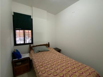 VILLA LUCRE / 565M / DOS NIVELES / BALCON / CUARTO Y BAÑO SERVICIO
