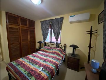 VILLA LUCRE / 565M / DOS NIVELES / BALCON / CUARTO Y BAÑO SERVICIO