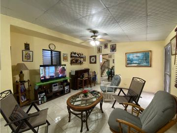 VILLA LUCRE / 565M / DOS NIVELES / BALCON / CUARTO Y BAÑO SERVICIO