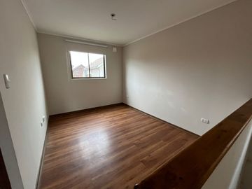 Casa En Venta, Valles Del Country; Talca