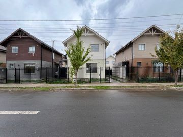 Casa En Venta, Valles Del Country; Talca