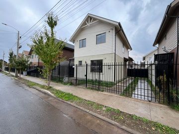 Casa En Venta, Valles Del Country; Talca