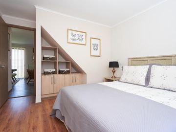 Casa En Venta, Valles Del Country; Talca