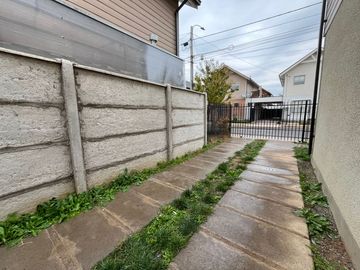Casa En Venta, Valles Del Country; Talca