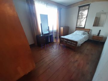 Casa con 7 dormitorios en Cerro Playa Ancha–Valparaíso