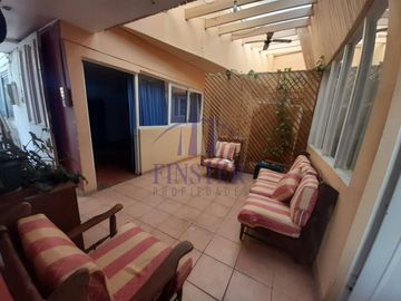 Casa con 7 dormitorios en Cerro Playa Ancha–Valparaíso