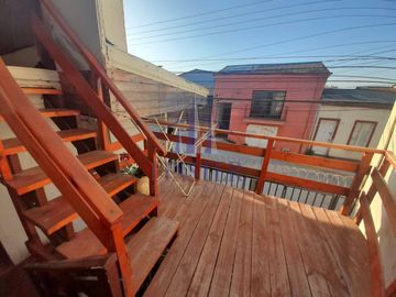 Casa con 7 dormitorios en Cerro Playa Ancha–Valparaíso