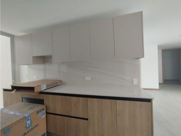 Monteserrín, Suite en Venta, 90m2, 1 Habitación