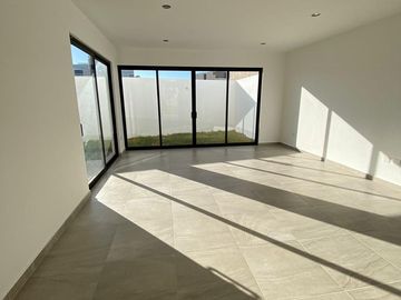Casa en venta en Juriquilla Santa Fe, Valle, Queretaro