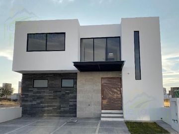 Casa en venta en Juriquilla Santa Fe, Valle, Queretaro