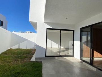 Casa en venta en Juriquilla Santa Fe, Valle, Queretaro