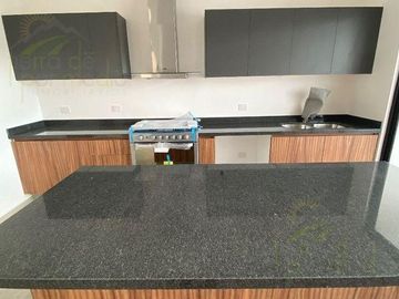 Casa en venta en Juriquilla Santa Fe, Valle, Queretaro
