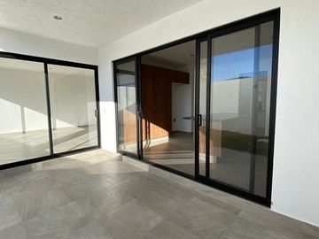 Casa en venta en Juriquilla Santa Fe, Valle, Queretaro