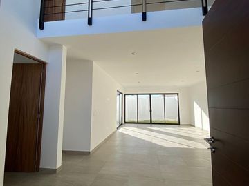 Casa en venta en Juriquilla Santa Fe, Valle, Queretaro
