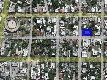 Casa en venta en Mérida colonial para restaurar con gran terreno