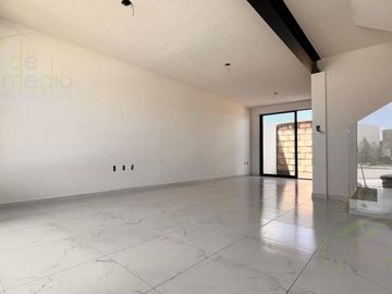 Casa en Venta en Privada en Juriquilla, Querétaro