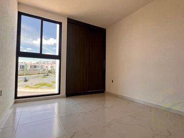 Casa en Venta en Privada en Juriquilla, Querétaro