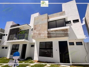 Casa en Venta en Privada en Juriquilla, Querétaro