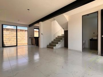 Casa en Venta en Privada en Juriquilla, Querétaro