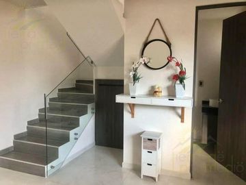 Casa en Venta en Privada en Juriquilla, Querétaro