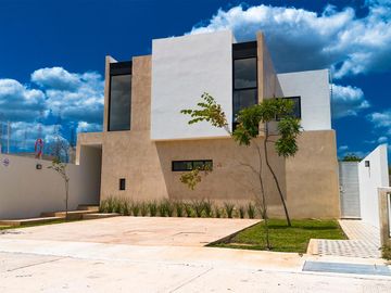 Casa en Pueblo Cholul