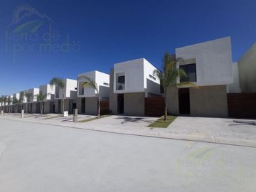Oportunidad! Casa en Juriquilla de $2,940,000 a $2,790,000!