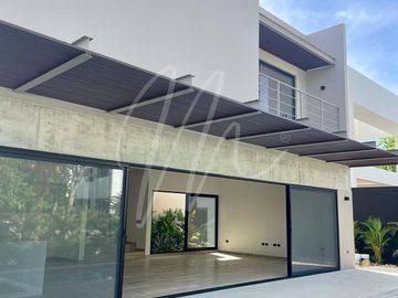 Casa En Venta En Lagos Del Sol, Cancun