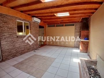Casa en Venta en Jardines del Valle/ Juan de Dios Malebrán