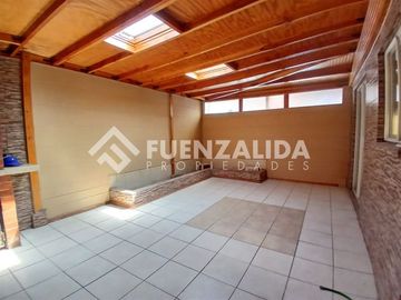 Casa en Venta en Jardines del Valle/ Juan de Dios Malebrán
