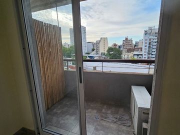Departamento 2 amb. con pileta en Villa del Parque