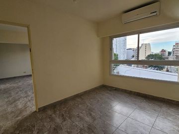 Departamento 2 amb. con pileta en Villa del Parque